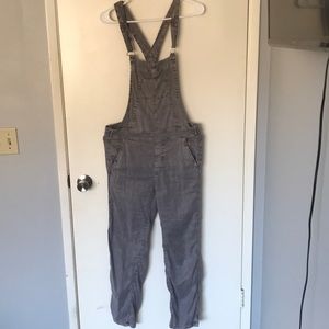 Level 99 linen over all’s